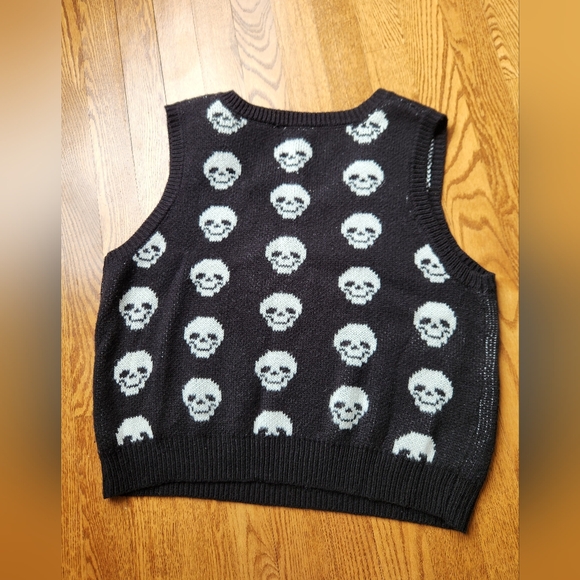 Skull Sweater Vest - Picture 2 of 2
